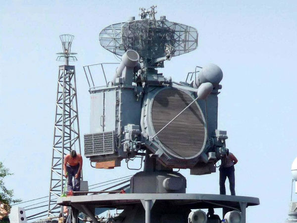 Антенный пост ЗРК «Кинжал» на БПК «Адмирал Виноградов», Владивосток, 2009 год