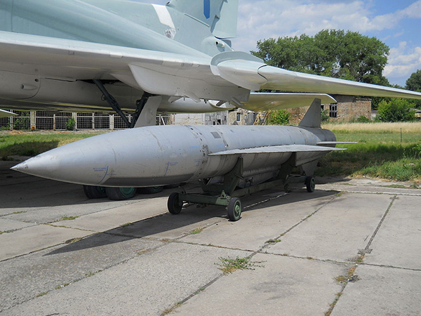 Ракета Х-22НА в Государственном музее авиации в Киеве