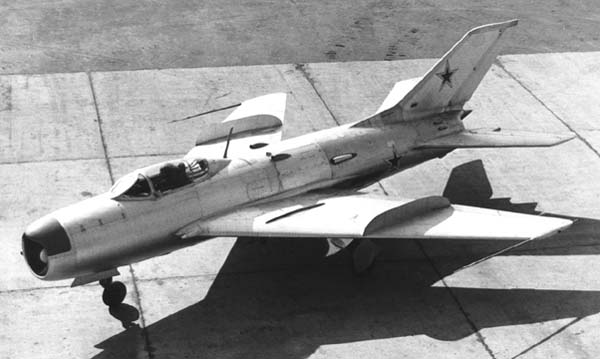 Прототип МиГ-19П