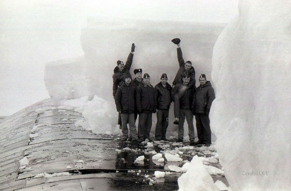 Экипаж ТК-20 «Северсталь» на Северном полюсе