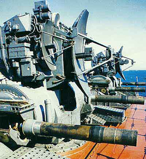 ЗРАК «Кортик» на крейсере «Адмирал Флота Советского Союза Н.Г.Кузнецов», 1998 год